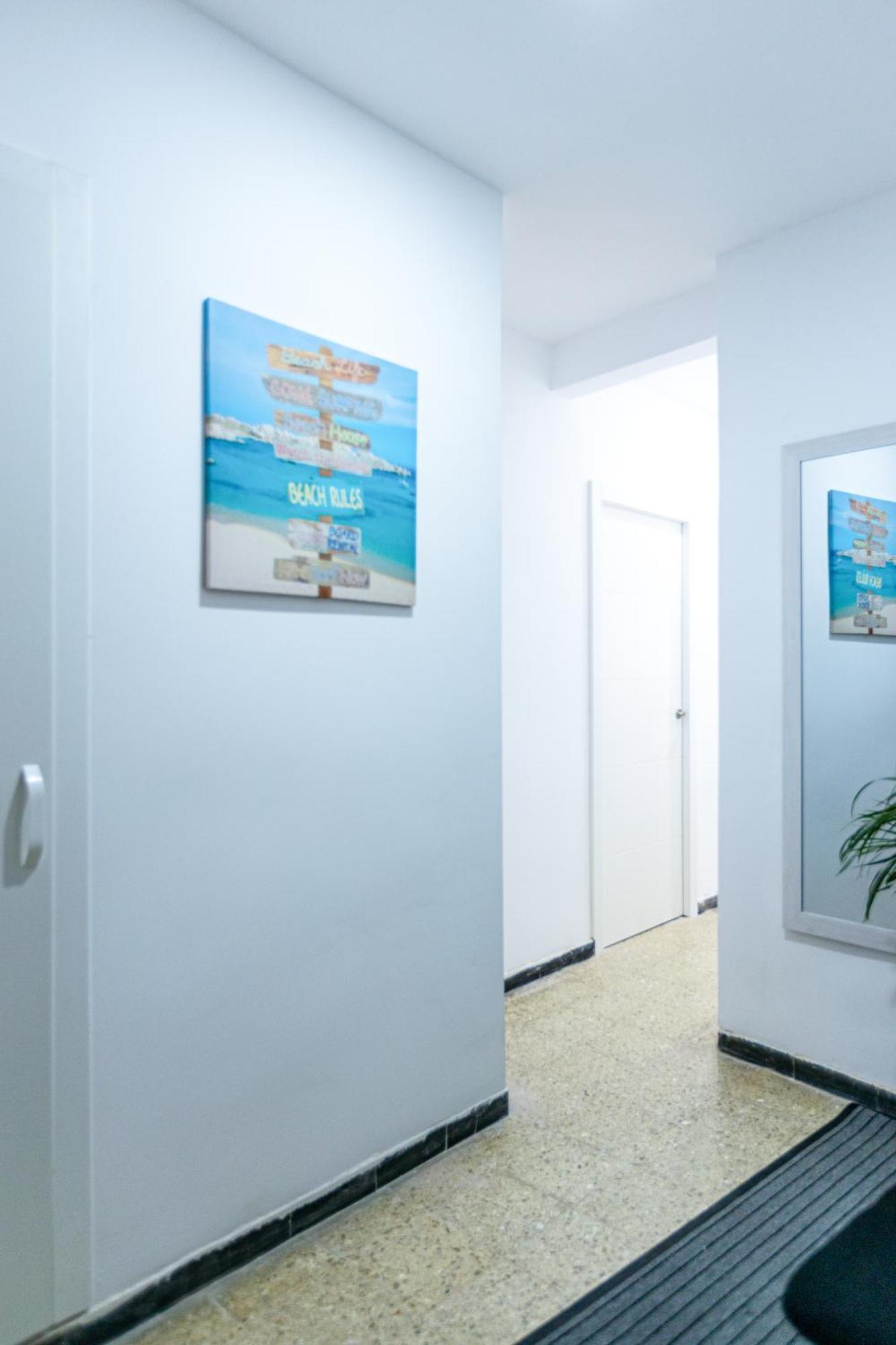 New Beach Apartments Аликанте Екстериор снимка