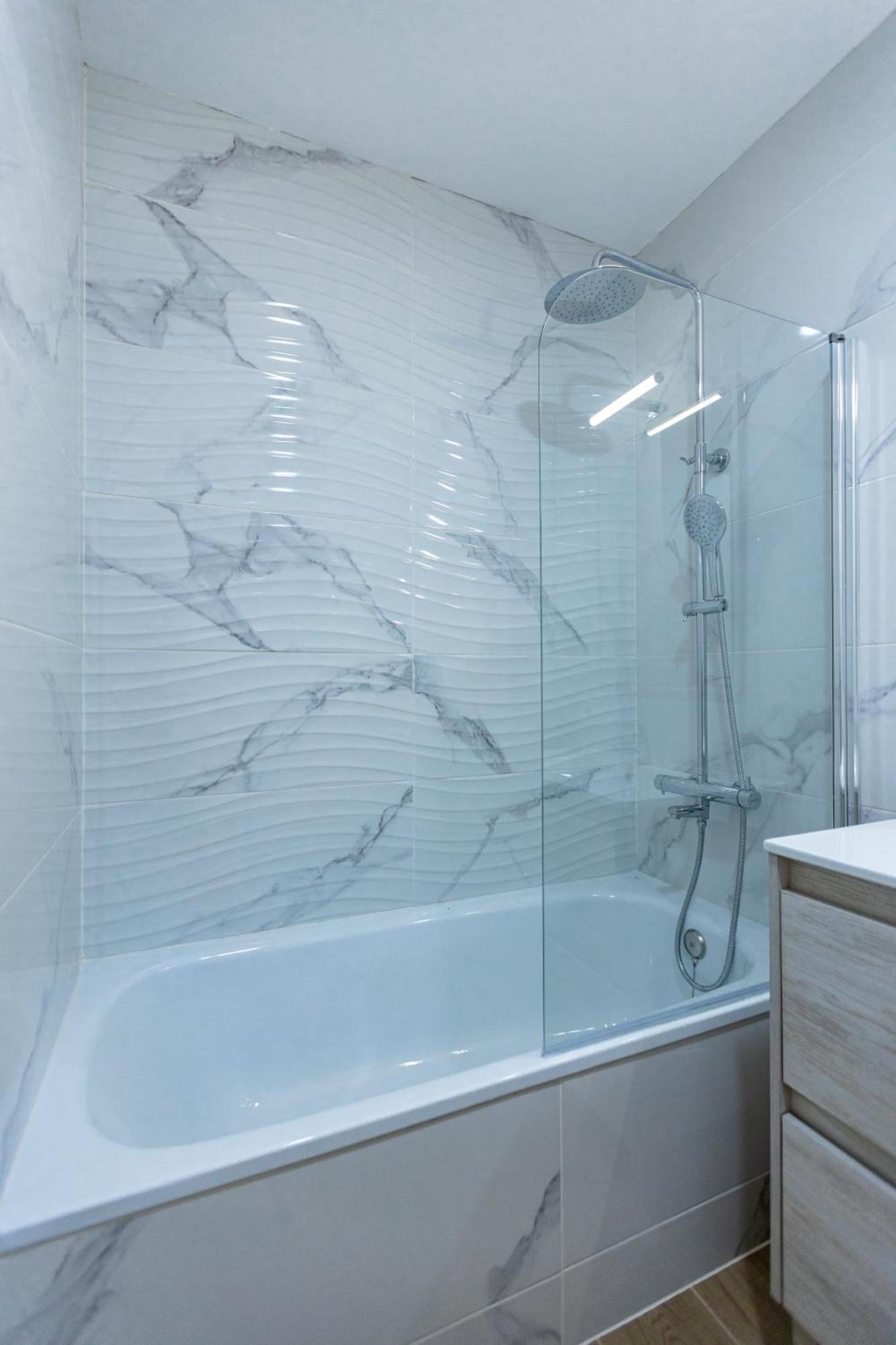 New Beach Apartments Аликанте Екстериор снимка